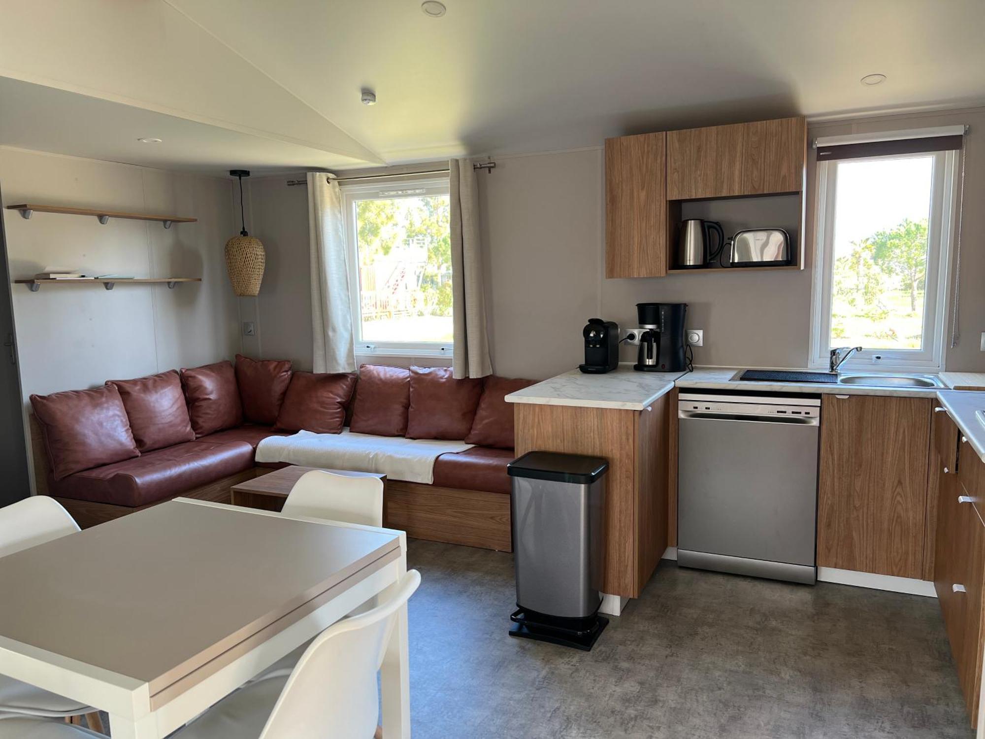 Mobil Neuf 6 P Climatise A A 200 M De La Dans 4 Etoiles Campsite Hyeres